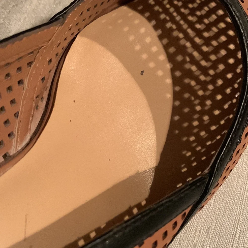 Bella Vita Genuine Leather Pumps - Picture 8 of 8